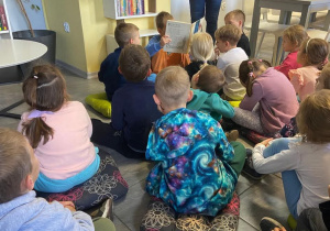 grupa Mrówek w Bibliotece