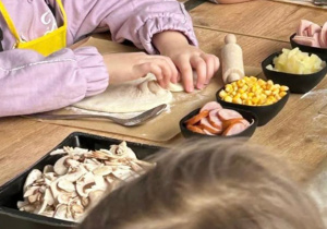 Warsztaty kulinarne w Pizzerii - grupa Skrzatów
