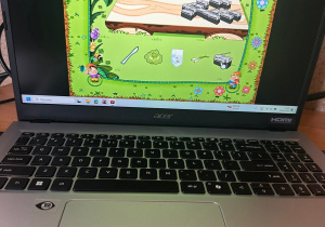 Laptop zakupiony z 1,5 % podatku dla naszych dzieci wspierający naukę edukacyjną